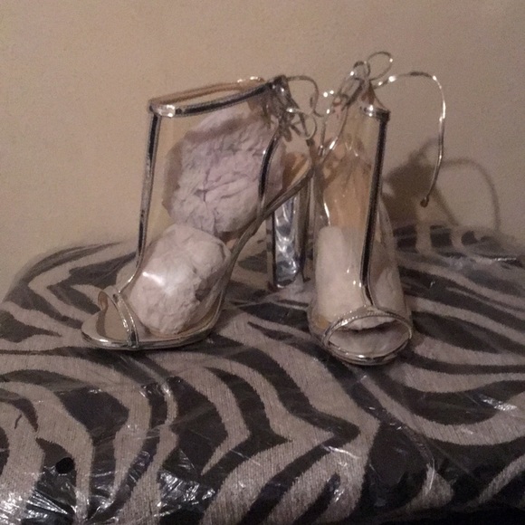 Heels - Picture 1 of 5